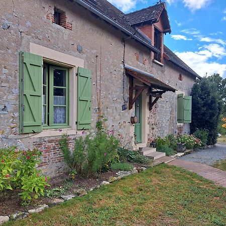 Chez Nous Bed & Breakfast Brigueil-le-Chantre Luaran gambar