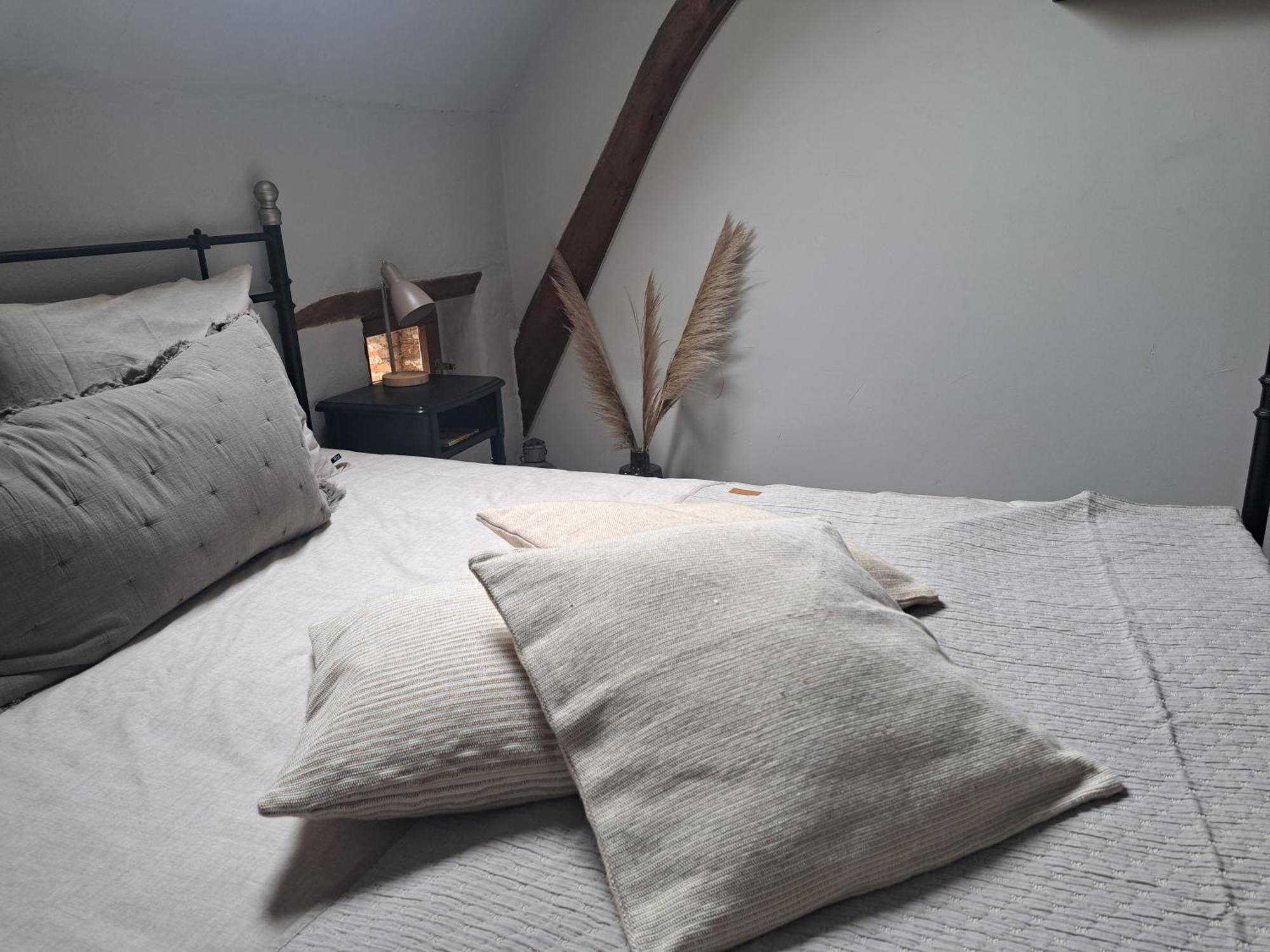 Chez Nous Bed & Breakfast Brigueil-le-Chantre Luaran gambar